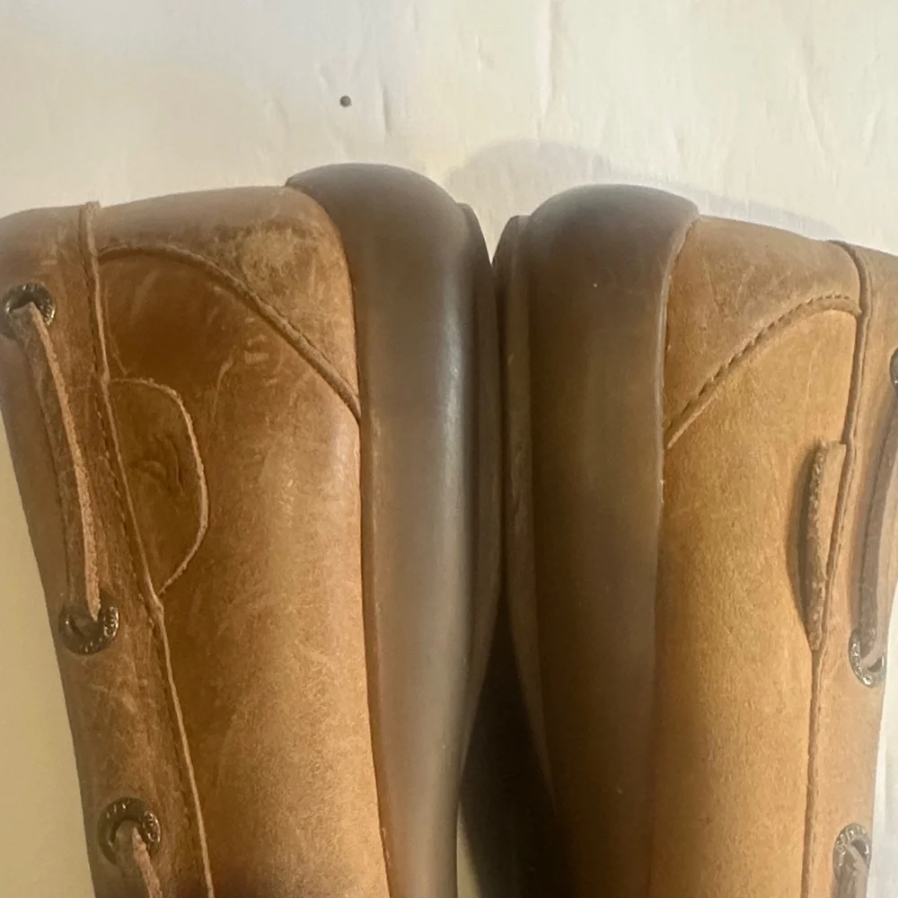 Sperry Top Sider Tan Leather upper Boat Shoes 2 eye shoelace w non marking sole